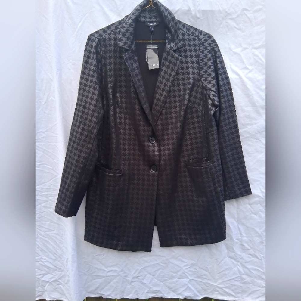 TORRID  Black Houndstooth Blazer